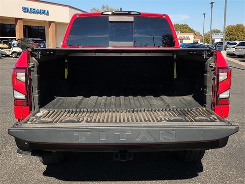 Used 2024 Nissan Titan PRO-4X w/ Pro-4x Convenience Package image 10