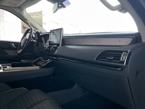Used 2021 Lincoln Navigator Black Label w/ Cargo Convenience Package image 18