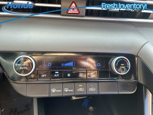 Used 2023 Hyundai Elantra SEL w/ Cargo Package FWD image 37