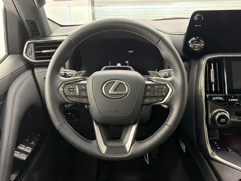 Certified 2025 Lexus LX 700h Overtrail AWD/4WD image 28