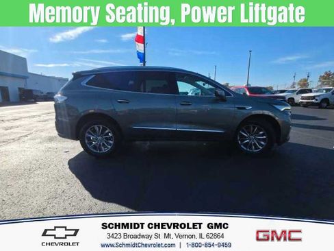 Used 2024 Buick Enclave Avenir w/ Avenir Technology Package image 4