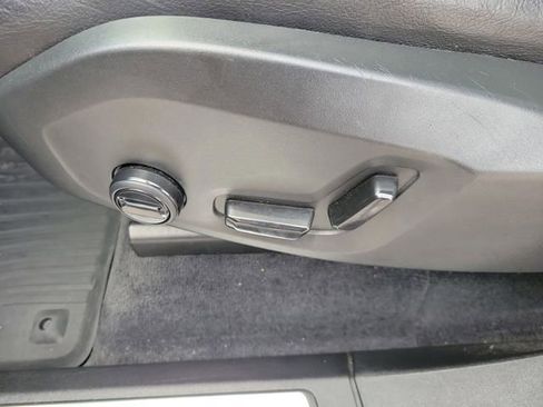 Used 2023 Volvo XC90 B5 Core image 18