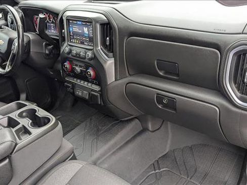 Certified 2022 Chevrolet Silverado 1500 LT w/ Convenience Package II image 27