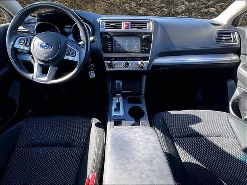 Used 2017 Subaru Outback 2.5i Premium image 14