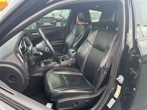 Used 2017 Dodge Charger R/T w/ Plus Group image 21