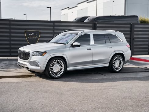Used 2021 Mercedes-Benz Maybach GLS 600 4MATIC image 3