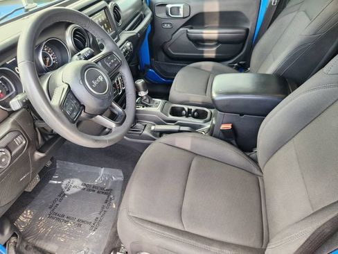 Used 2023 Jeep Wrangler Unlimited Sport AWD/4WD image 4