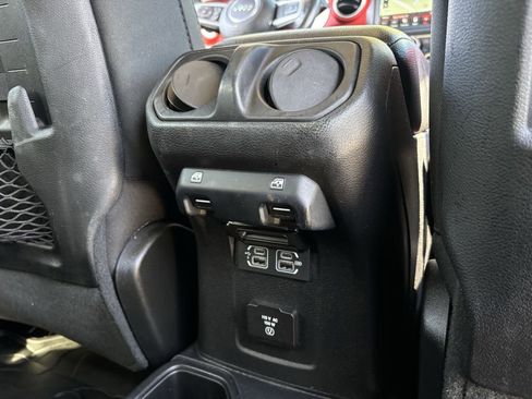 Used 2020 Jeep Wrangler Unlimited Rubicon image 24