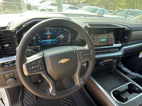New 2026 Chevrolet Silverado 2500 High Country w/ High Country Premium Package AWD/4WD image 19