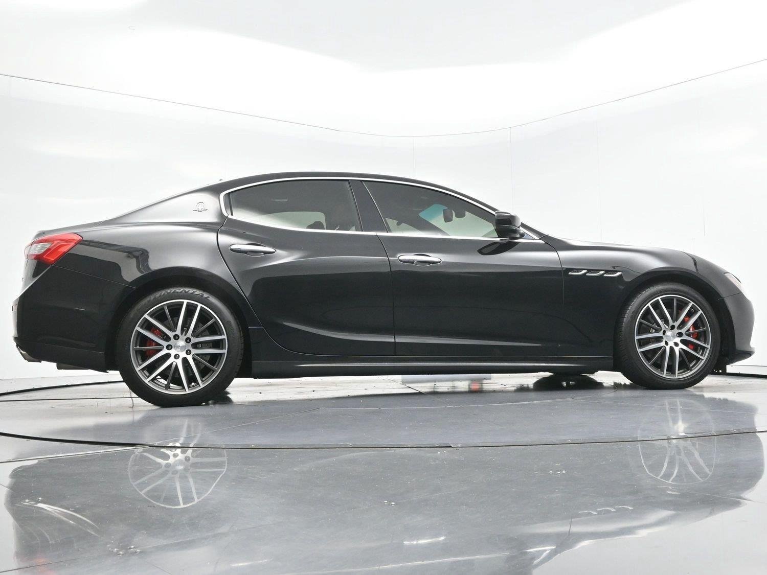 Used 2015 Maserati Ghibli RWD image 51