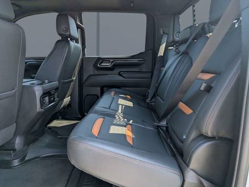 Used 2024 GMC Sierra 1500 AT4 w/ Technology Package AWD/4WD image 13