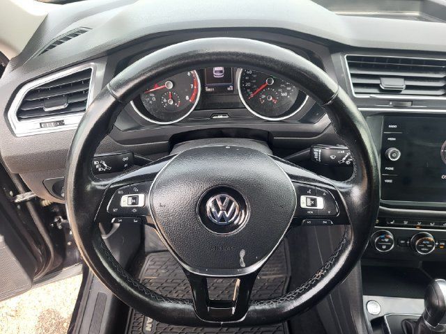 Used 2019 Volkswagen Tiguan SE w/ Panoramic Sunroof Package AWD/4WD image 14