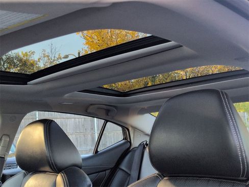 Used 2022 Nissan Maxima SL image 15