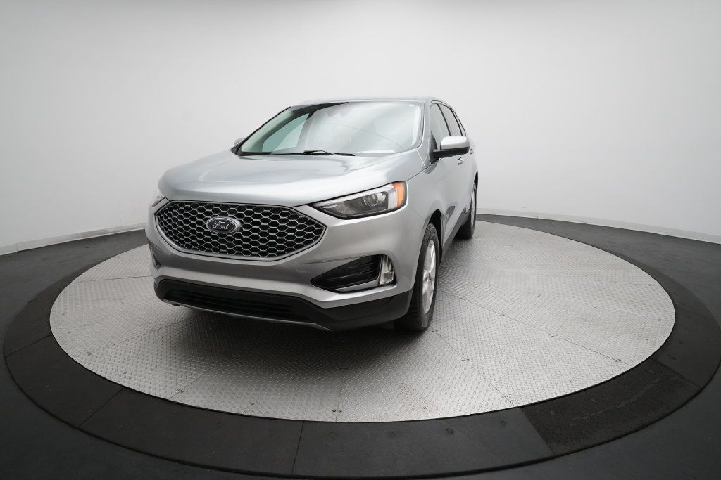 Used 2024 Ford Edge SEL w/ Convenience Package AWD/4WD image 12
