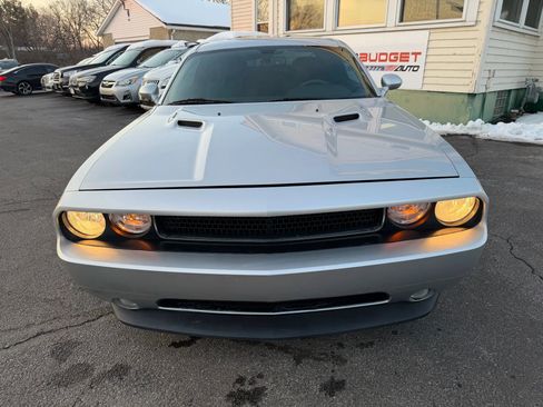 Used 2012 Dodge Challenger R/T image 4