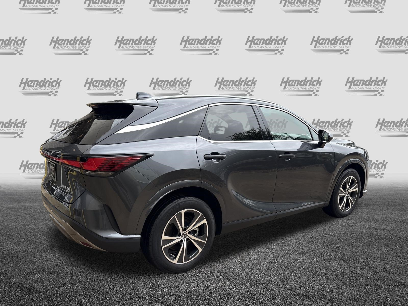 Used 2024 Lexus RX 350h w/ Accessory Package (Z1) AWD/4WD image 10