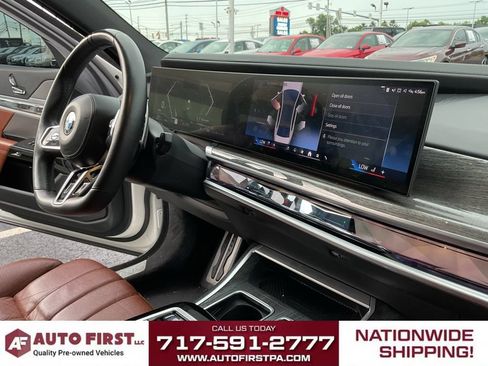 Used 2023 BMW 760i xDrive w/ Executive Package AWD/4WD image 27