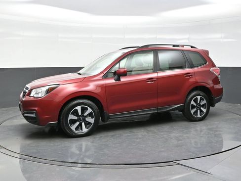 Used 2017 Subaru Forester 2.5i Premium w/ All-Weather Package AWD/4WD image 3