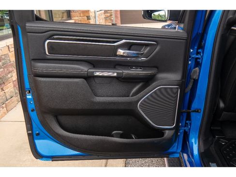 Used 2022 RAM 1500 Laramie AWD/4WD image 18