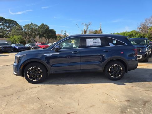New 2026 Kia Sorento S w/ S Panoramic Sunroof Package image 5