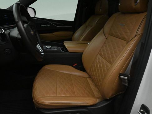 Used 2023 Cadillac Escalade ESV Sport w/ Touring Package AWD/4WD image 20