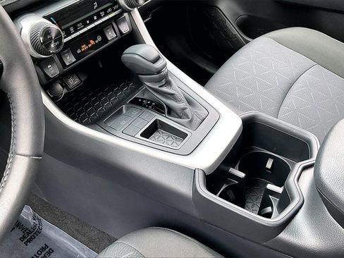 Used 2025 Toyota RAV4 XLE image 16