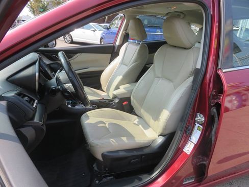 Used 2017 Subaru Impreza 2.0i Limited AWD/4WD image 10
