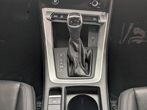 Used 2022 Audi Q3 2.0T Premium w/ Convenience Package image 17