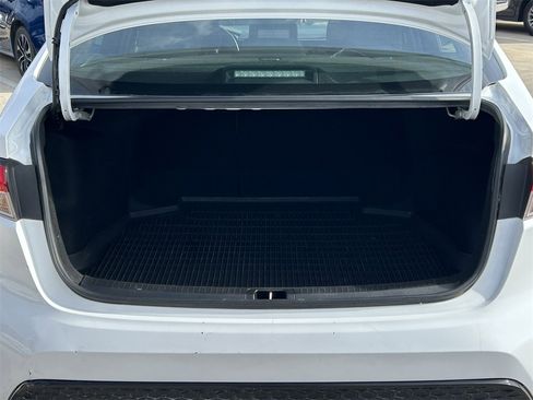 Used 2022 Toyota Corolla SE image 14
