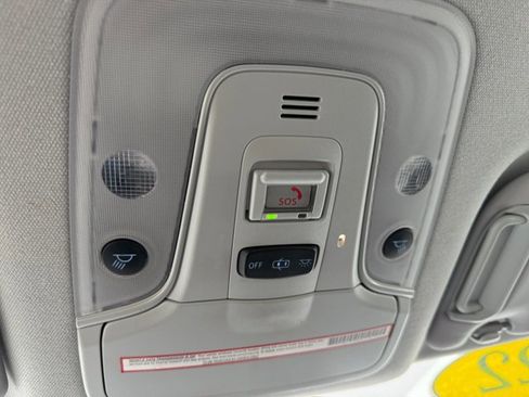 Used 2022 Toyota Prius LE image 26