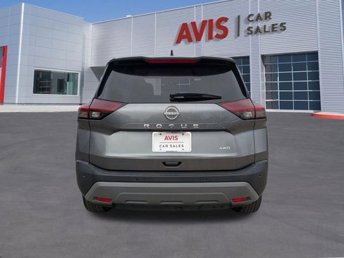 Used 2023 Nissan Rogue S image 7