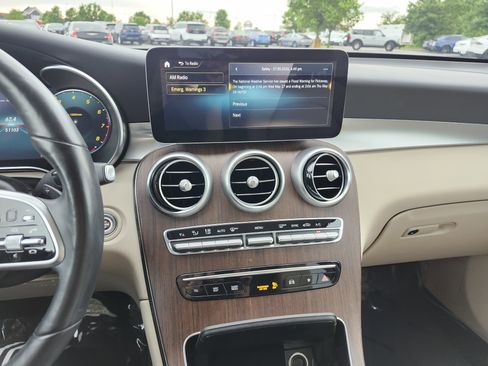 Used 2021 Mercedes-Benz GLC 300 4MATIC image 30