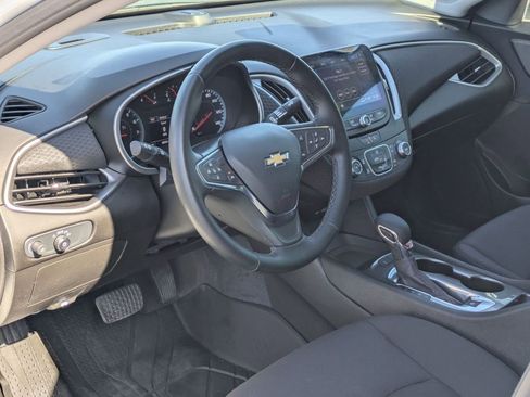Certified 2025 Chevrolet Malibu RS image 10