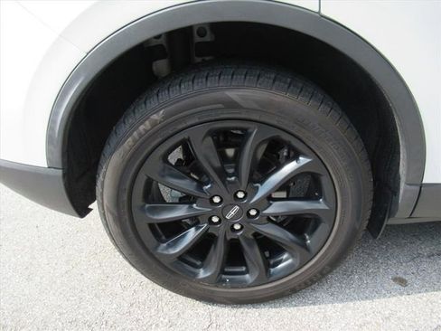 Used 2022 Lincoln Corsair FWD w/ Premium Package image 8
