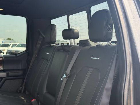 Used 2015 Ford F150 Platinum w/ Equipment Group 701A Luxury AWD/4WD image 18