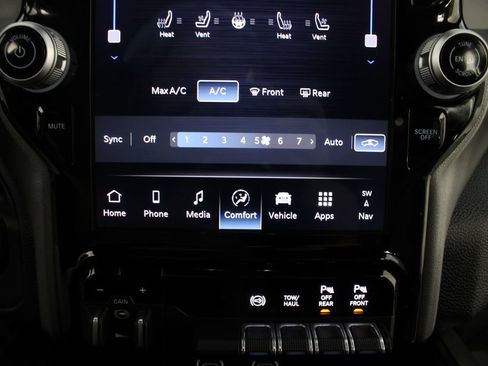 Used 2025 RAM 2500 Rebel w/ Rebel Level 1 Equipment Group AWD/4WD image 6