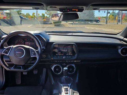 Used 2020 Chevrolet Camaro LT w/ Technology Package image 16