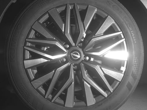 Used 2025 Nissan Altima 2.5 SV FWD image 12