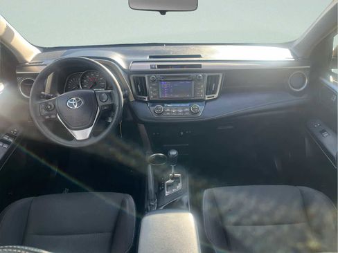 Used 2013 Toyota RAV4 XLE image 19