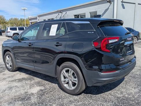 Used 2024 GMC Terrain SLE FWD image 7