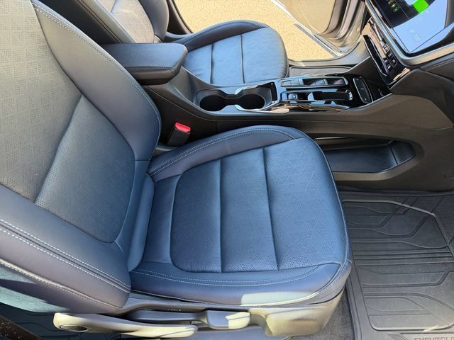 Used 2022 Chevrolet Bolt EUV LT w/ Convenience Package FWD image 30
