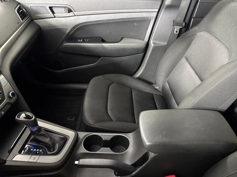 Used 2018 Hyundai Elantra SEL FWD image 21