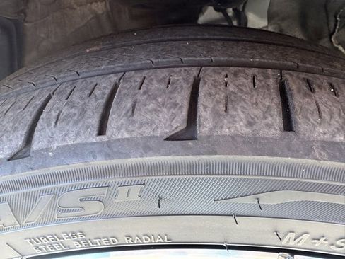 Used 2024 Toyota Prius Prime Premium image 13