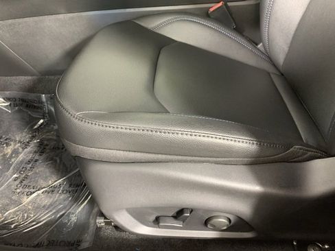 New 2026 Jeep Compass Limited image 12