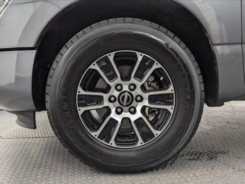 Used 2023 Nissan Titan SV image 26