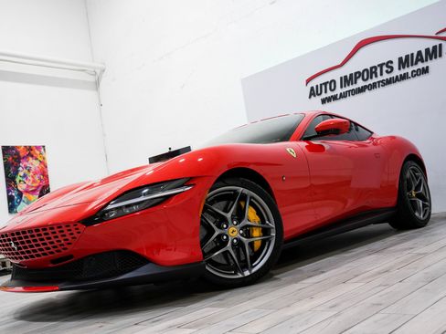 Used 2023 Ferrari Roma image 3
