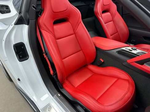 Used 2019 Chevrolet Corvette Stingray Coupe w/ Battery Protection Package image 22