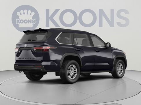 Used 2025 Toyota Sequoia SR5 AWD/4WD image 4