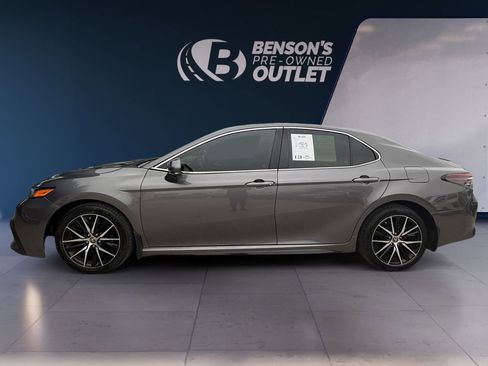 Used 2024 Toyota Camry SE image 2