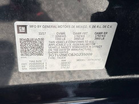 Used 2018 GMC Sierra 1500 SLT w/ All Terrain Package AWD/4WD image 27